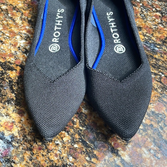 Rothy’s The Point Blavk Birdseye in gently used condition. Size 9 - Picture 3 of 8